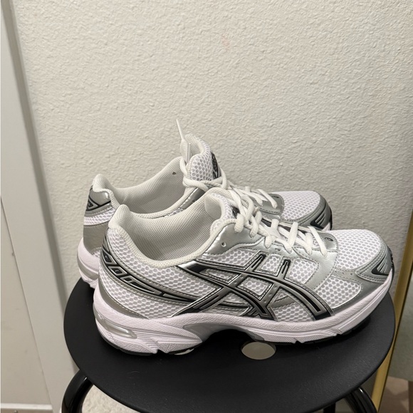 Asics Shoes - ASICS Women's White and Gray Gel 1130